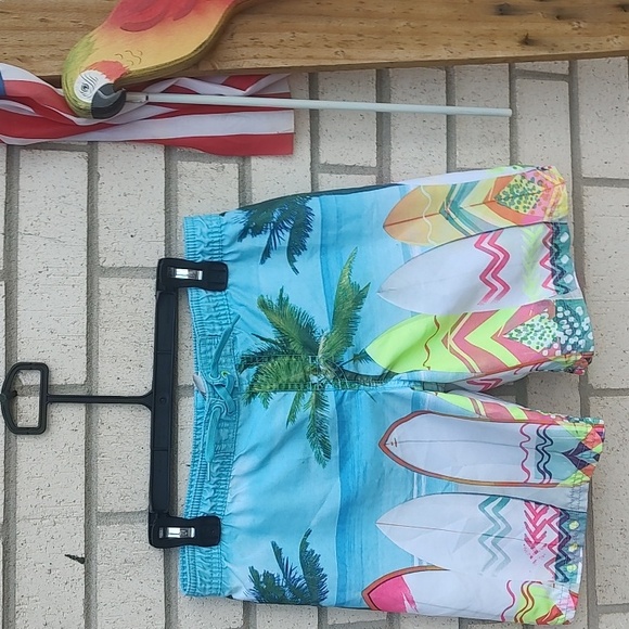 H&M Swim Trunks - Picture 4 of 9